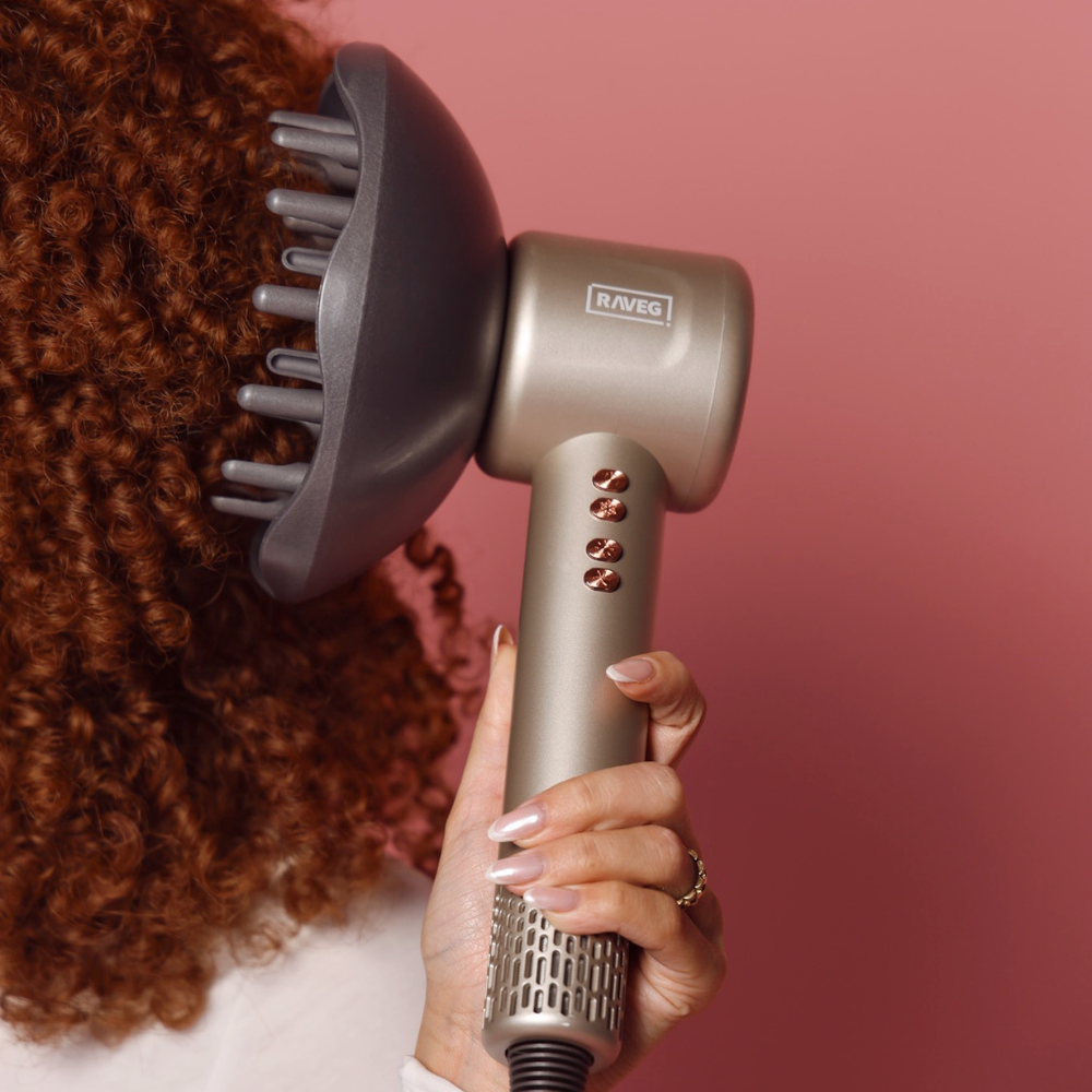 RAVEG Gold – MAGAZIJNUITVERKOOP EXCLUSIVE: Creëer salonwaardige krullen met een gratis XXL Diffuser bij je haardroger