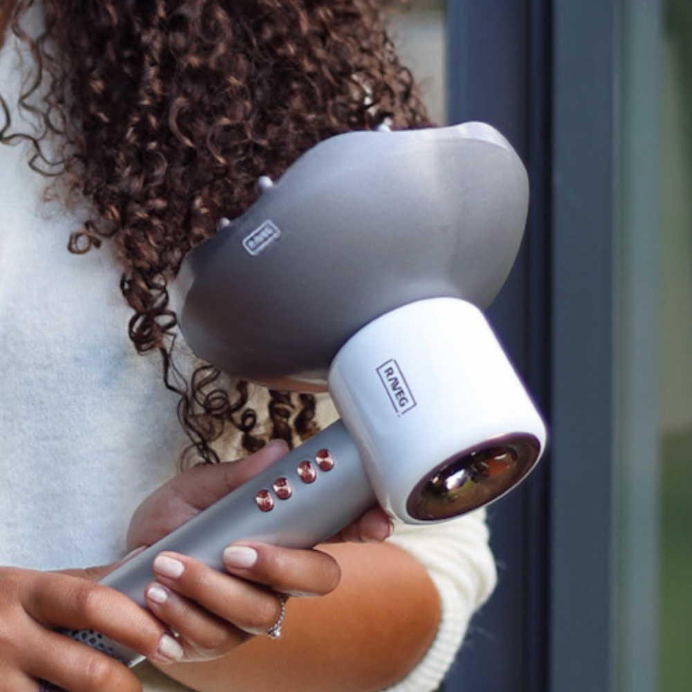 RAVEG White – MAGAZIJNUITVERKOOP EXCLUSIVE: Creëer salonwaardige krullen met een gratis XXL Diffuser bij je haardroger