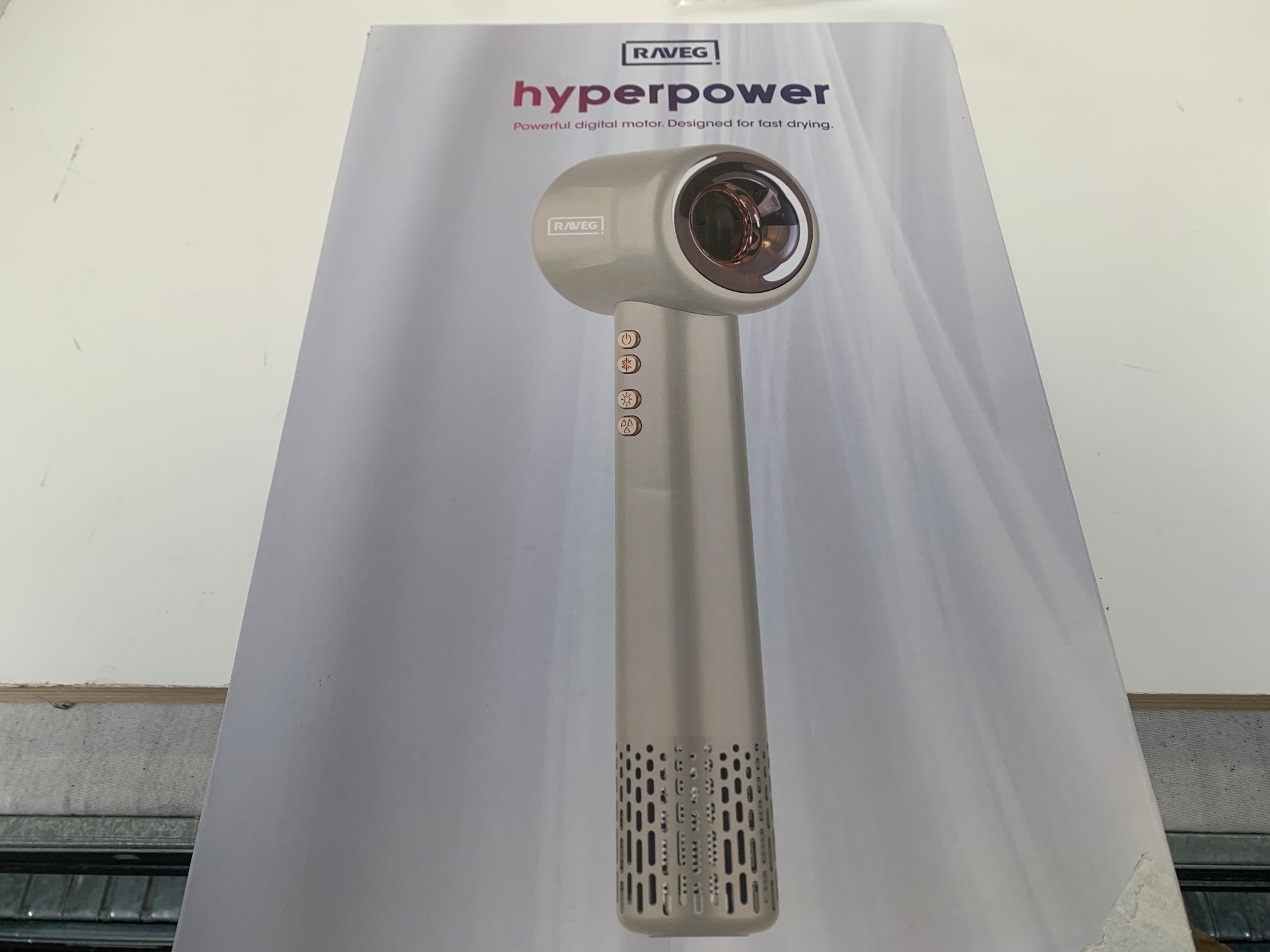 RAVEG Gold – LENTE-UITVERKOOP EXCLUSIVE: Creëer salonwaardige krullen met een gratis XXL Diffuser bij je haardroger - Als nieuw